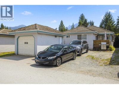 1827 MAMQUAM Road | Squamish British Columbia | Slide Image Eleven