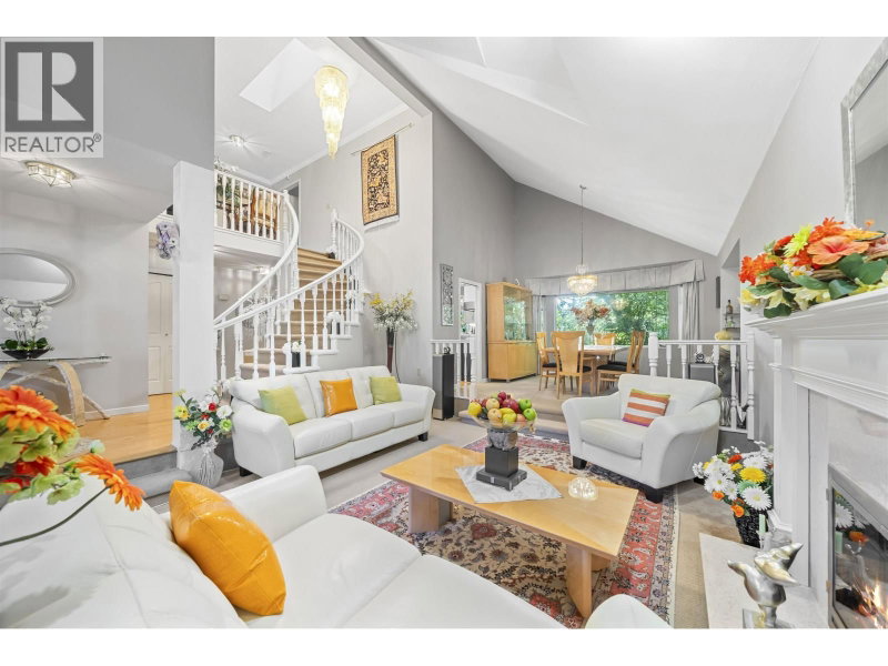 2445 MOWAT Place North Vancouver British Columbia, V7H 2X2 - 5 Bedrooms Home For Sale