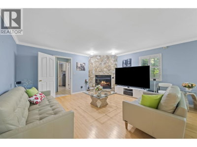 2445 MOWAT Place | North Vancouver British Columbia | Slide Image Six