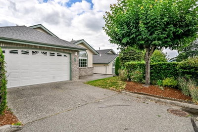 32777 CHILCOTIN Drive | Abbotsford British Columbia | Slide Image One