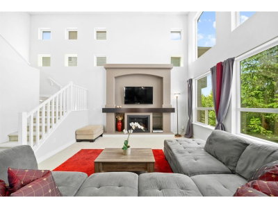 7037 178 Street | Surrey British Columbia | Slide Image Six