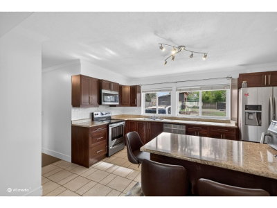 14032 GROSVENOR Road | Surrey British Columbia | Slide Image Twelve