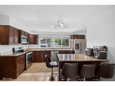 14032 GROSVENOR Road | Surrey British Columbia | Slide Image Thirteen