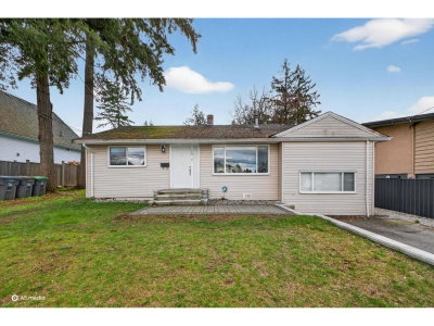 14032 GROSVENOR Road | Surrey British Columbia | Slide Image Four