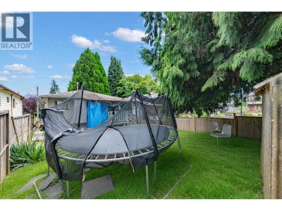 4987 HOY Street | Vancouver British Columbia | Slide Image Eleven