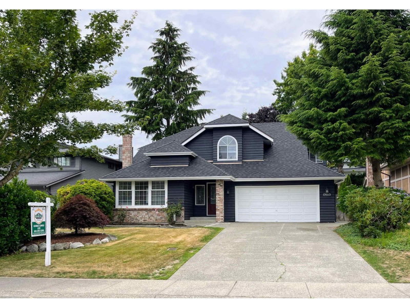 13015 SUMMERHILL Crescent Surrey British Columbia, V4A 7T4 - 4 Bedrooms Home For Sale