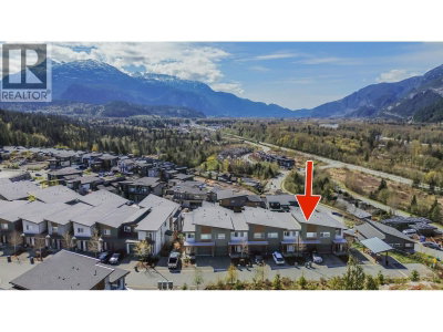 41365 SKYRIDGE Place | Squamish British Columbia | Slide Image Three