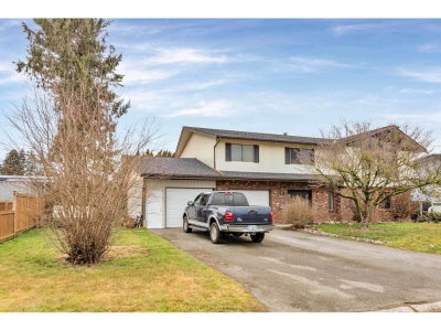 46521 ELLIOTT Avenue | Chilliwack British Columbia | Slide Image Two