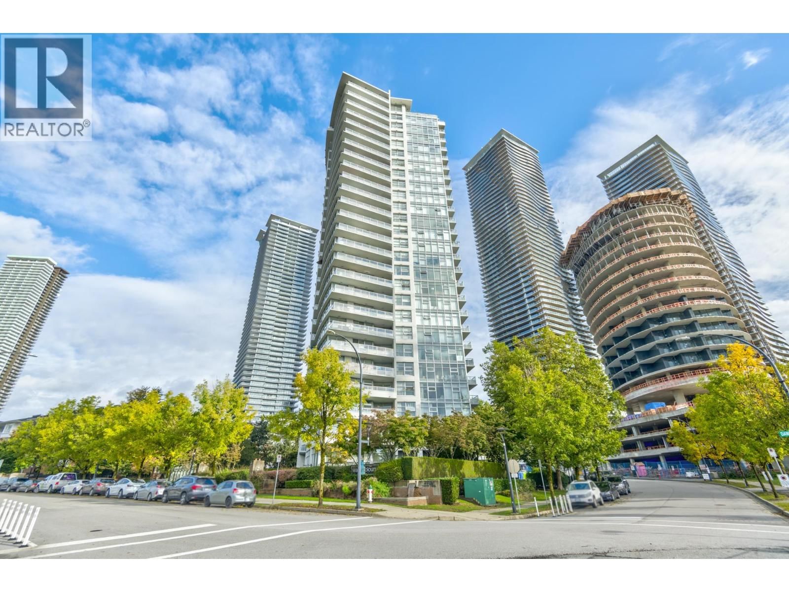 2289 YUKON Crescent, Burnaby, British Columbia V5C 0B2