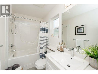 12924 240A Street | Maple Ridge British Columbia | Slide Image Twenty-one