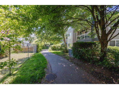 8115 121A Street | Surrey British Columbia | Slide Image Twenty-nine