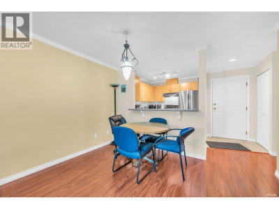175 10TH Street | North Vancouver British Columbia | Slide Image Nine