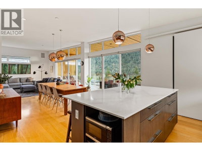 38555 SKY PILOT Drive | Squamish British Columbia | Slide Image One