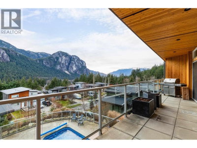 38555 SKY PILOT Drive | Squamish British Columbia | Slide Image Eighteen