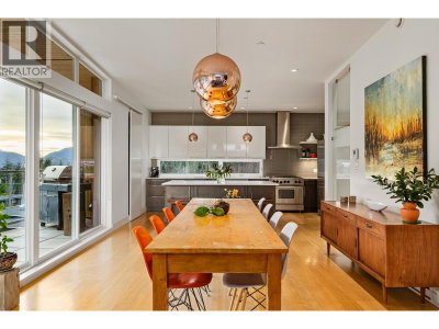 38555 SKY PILOT Drive | Squamish British Columbia | Slide Image Six