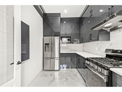 16117 108 Avenue | Surrey British Columbia | Slide Image Eleven
