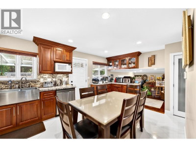 3152 LANCASTER Place | Port Coquitlam British Columbia | Slide Image Eleven