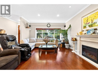 3152 LANCASTER Place | Port Coquitlam British Columbia | Slide Image Four