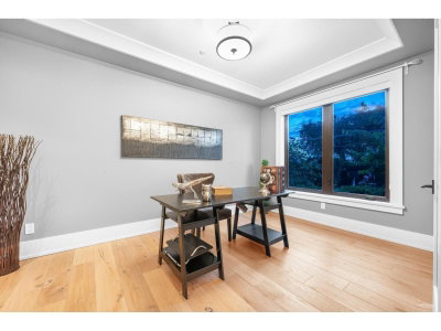 14439 SUNSET Lane | White Rock British Columbia | Slide Image Sixteen