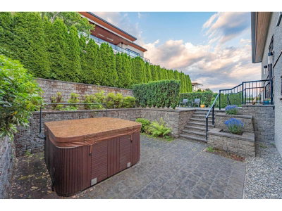 14439 SUNSET Lane | White Rock British Columbia | Slide Image Thirty-one