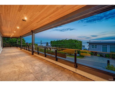 14439 SUNSET Lane | White Rock British Columbia | Slide Image Four