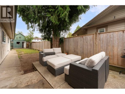22702 123 Avenue | Maple Ridge British Columbia | Slide Image Twenty-three