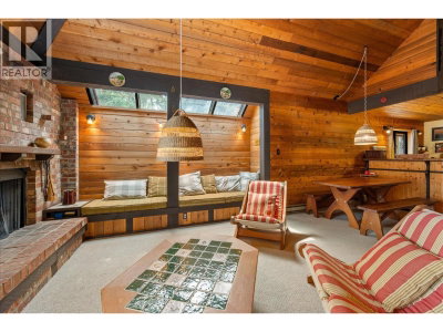 9230 PINETREE Place | Whistler British Columbia | Slide Image Three