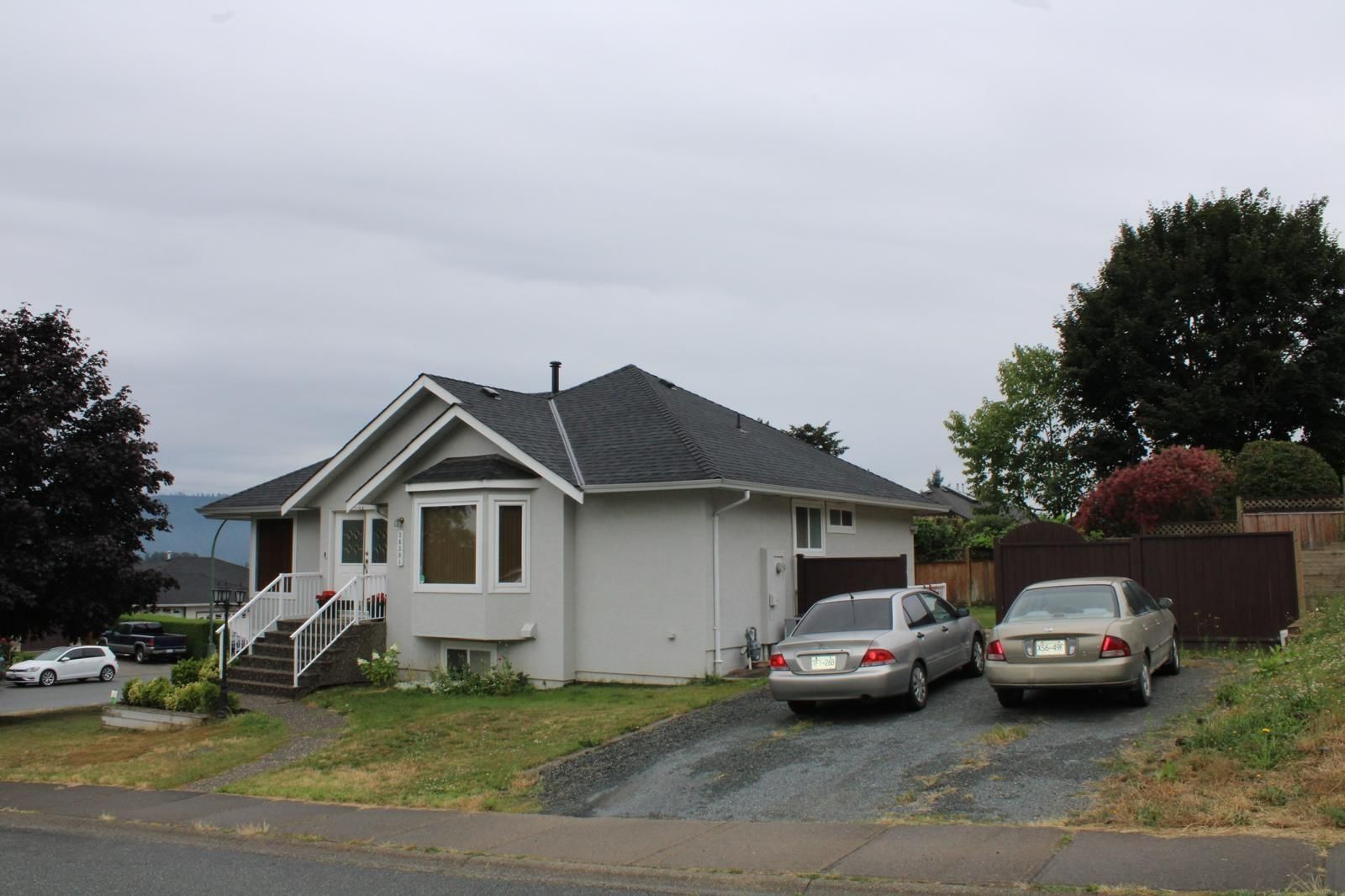 36381 COUNTRY Place, Abbotsford, British Columbia V3G 1M2