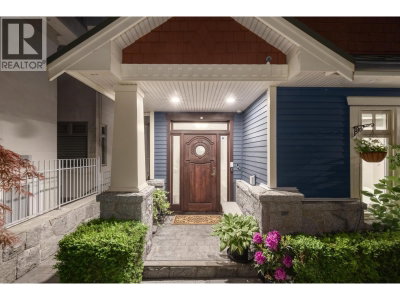 648 ALDERSIDE Road | Port Moody British Columbia | Slide Image Six
