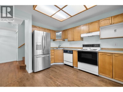 7188 EDMONDS Street | Burnaby British Columbia | Slide Image Thirteen