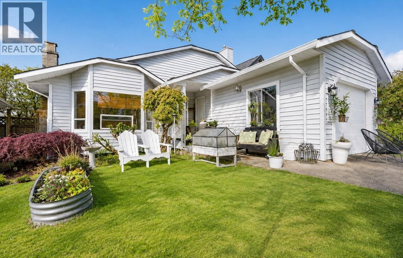 875 PORTEAU Place North Vancouver British Columbia, V7H 2P8 - 4 Bedrooms Home For Sale