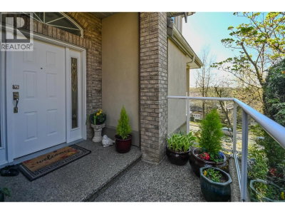 915 FORT FRASER Rise | Port Coquitlam British Columbia | Slide Image Two