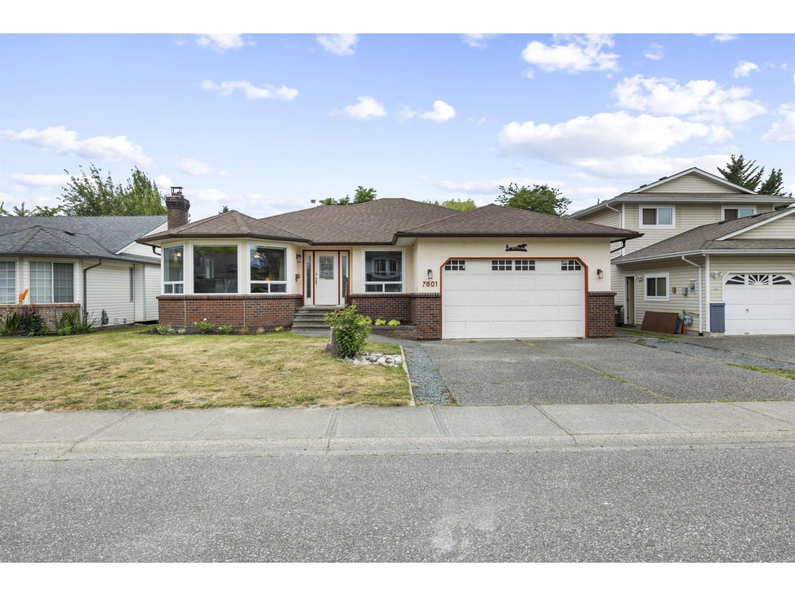 7601 SAPPHIRE Drive, Chilliwack, British Columbia V2R 3A7