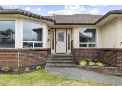 7601 SAPPHIRE Drive | Chilliwack British Columbia | Slide Image Three