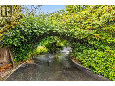 21662 RIVER Road | Maple Ridge British Columbia | Slide Image Three