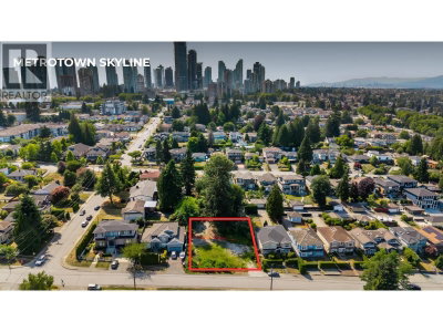6339 DUFFERIN Avenue | Burnaby British Columbia | Slide Image Six