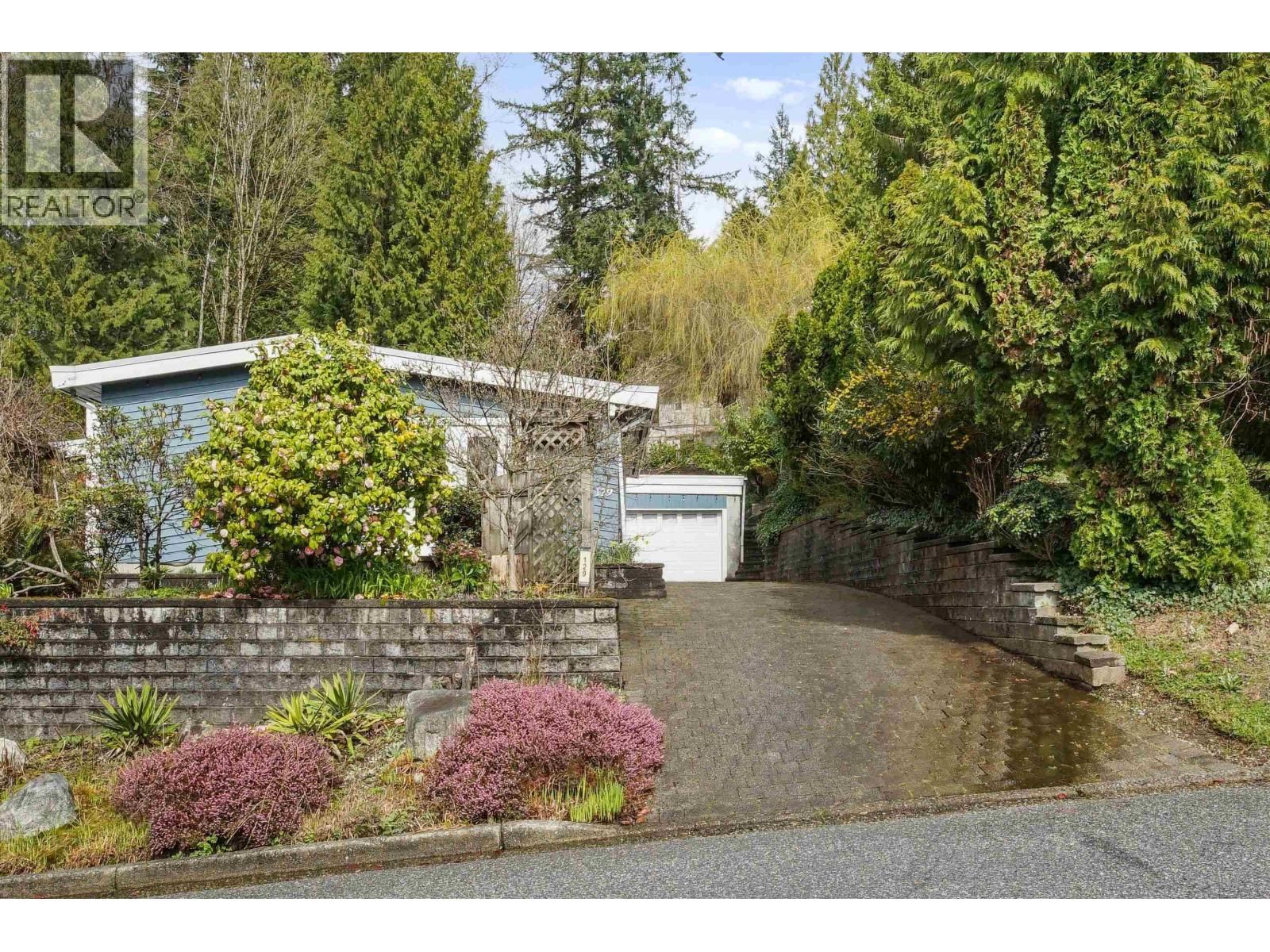 129 ROE Drive, Port Moody, British Columbia V3H 3M9