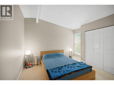 129 ROE Drive | Port Moody British Columbia | Slide Image Ten