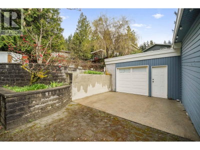 129 ROE Drive | Port Moody British Columbia | Slide Image Twenty-two