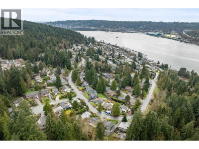 129 ROE Drive | Port Moody British Columbia | Slide Image Twenty-seven