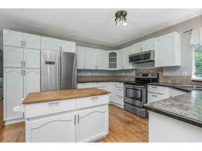 32958 HARWOOD Place | Abbotsford British Columbia | Slide Image Ten