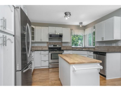 32958 HARWOOD Place | Abbotsford British Columbia | Slide Image Seven