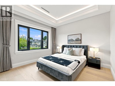 4432 CROWN Street | Vancouver British Columbia | Slide Image Thirteen