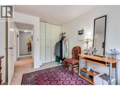 2016 FULLERTON Avenue | North Vancouver British Columbia | Slide Image Twenty