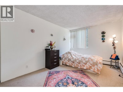 2016 FULLERTON Avenue | North Vancouver British Columbia | Slide Image Twenty-two