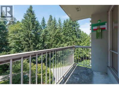 2016 FULLERTON Avenue | North Vancouver British Columbia | Slide Image Twenty-six