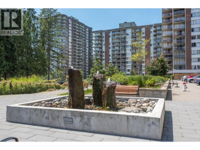 2016 FULLERTON Avenue | North Vancouver British Columbia | Slide Image Four