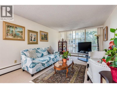 2016 FULLERTON Avenue | North Vancouver British Columbia | Slide Image Nine