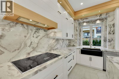10660 ROSELEA Crescent | Richmond British Columbia | Slide Image Fourteen