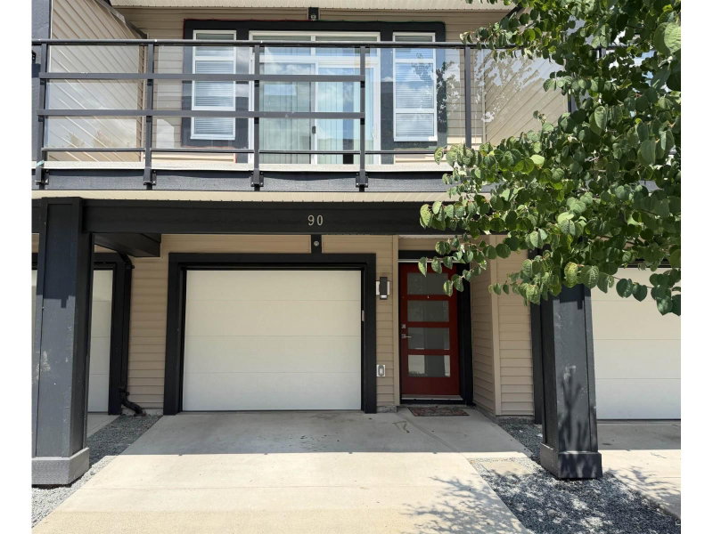 8413 MIDTOWN Way Chilliwack British Columbia, V2P 0G7 - 3 Bedrooms Condo For Sale